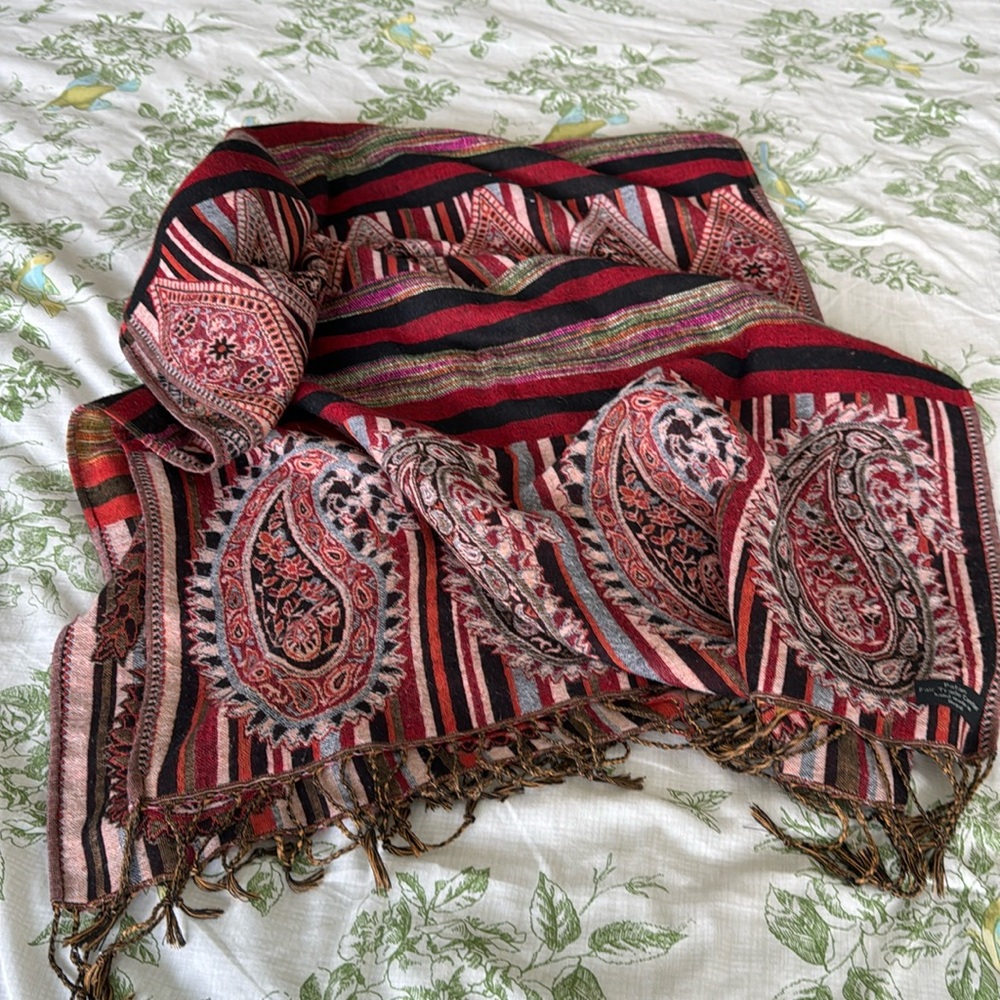 Elegant Red Paisley Fringe Wrap Scarf